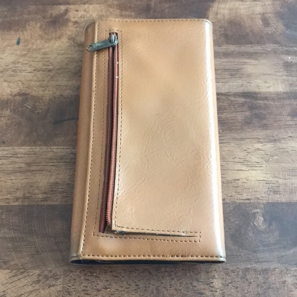 Ladies stud cross wallet - Picture 4 of 4